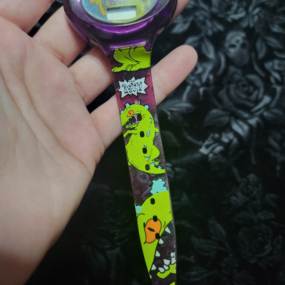 Plastic Watch Bundle - Picture 4 of 10